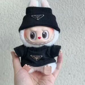 Labubu Black or White outfit